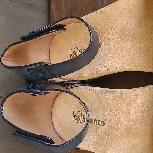 EUC Spenco Sandals Women's sz 8B Jasmine Ankle Strap Black/Gold Flat Sandals - Picture 9 of 11